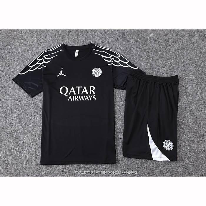 Tuta da Track
 Paris Saint-Germain 25/26 Manica Corta
 Nero
 - Pantaloncini
